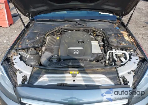 2018 Mercedes-Benz C 300 из США, поврежденный, VIN 55SWF4JB2JU248297